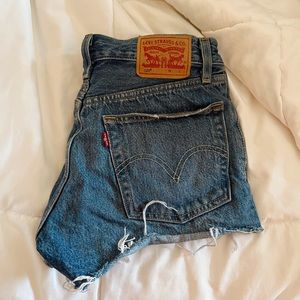 Levi shorts